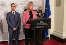 Манолова предлага намаление на заплатите на депутати и министри